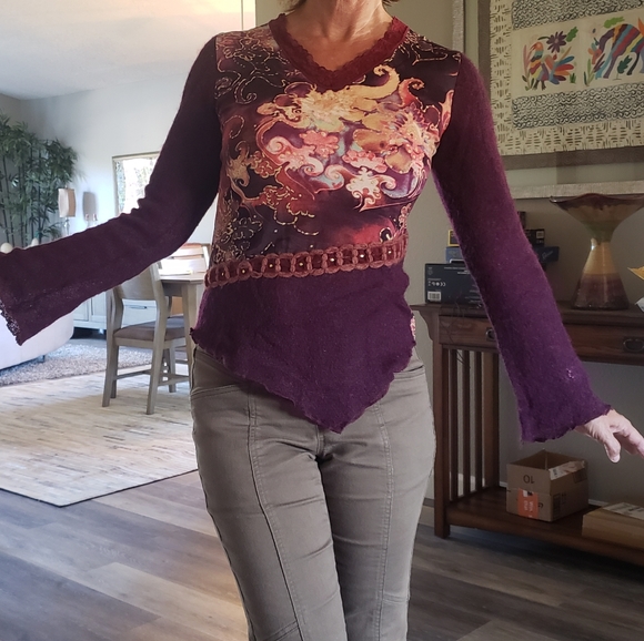 Holiday Sweater - Picture 2 of 7